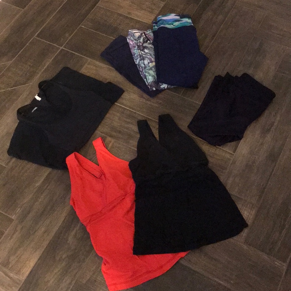 3 luluemon Capri, 2 luluemon tank tops